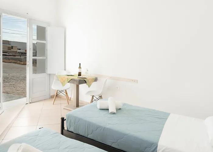 Aegean Blue Santorini 1 Гостевой дом Периволос