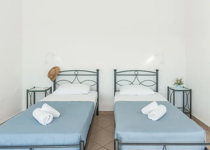 Aegean Blue Santorini 1 3* Периволос