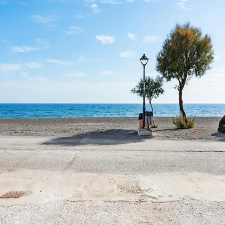 Aegean Blue Santorini 1 3* Perivolos (Santorini)