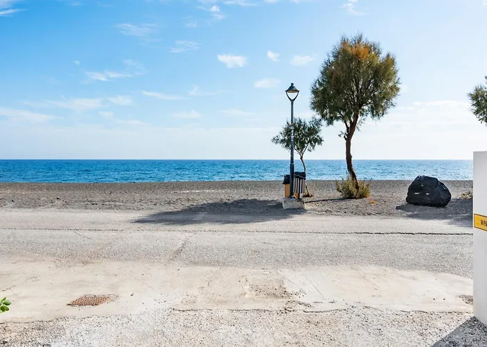 Aegean Blue Santorini 1 3* Perivólosz